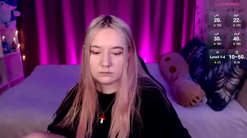 Snapshot of elovinora chatting on 12-30-24, 07:42 Ela give me a thumbs up if you like it  and this is important for the development of the account online show from 12-30-24, 07:42