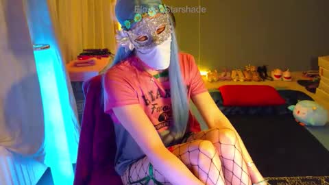 ElowenStarshade online show from 04-15-26, 09:04