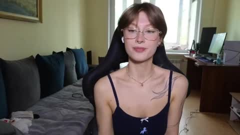 Snapshot of elsaangel chatting on 05-16-26, 06:54 elsaangel online show from 05-16-26, 06:54