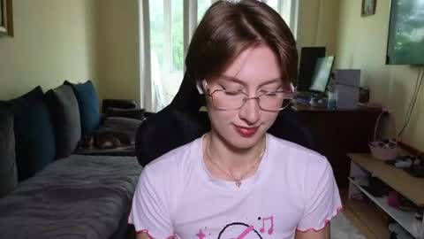 Snapshot of elsaangel chatting on 06-12-26, 06:01 elsaangel online show from 06-12-26, 06:01