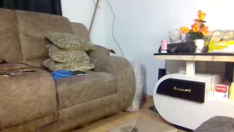 elsie02 online show from 12-01-25, 11:04