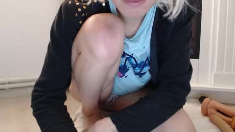 elssa_rush online show from 11-24-25, 10:48