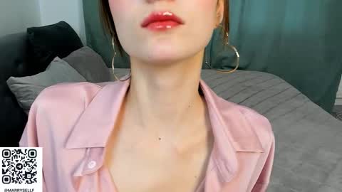 Elizabeth online show from 03-08-26, 06:17