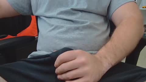 Snapshot of eltanke2206 chatting on 10-20-25, 06:52 alexgarg online show from 10-20-25, 06:52