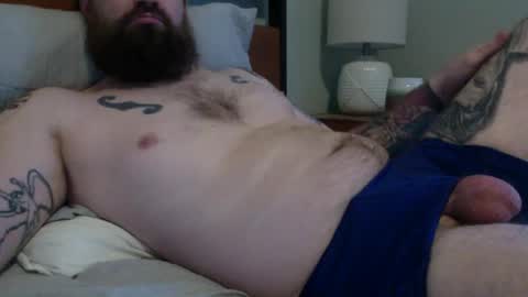 Snapshot of elviscash chatting on 12-20-24, 01:22 elviscash online show from 12-20-24, 01:22