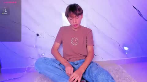  E  L  Y   K  I  N  G   online show from 06-10-26, 07:02