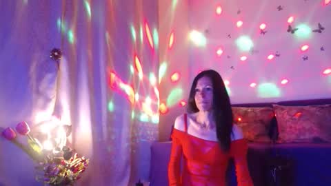 Elisa online show from 06-05-26, 07:08