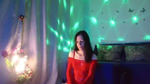 Elisa online show from 06-12-26, 06:51