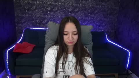 Snapshot of elyslunar_ chatting on 12-07-24, 10:01 Call me Elis online show from 12-07-24, 10:01