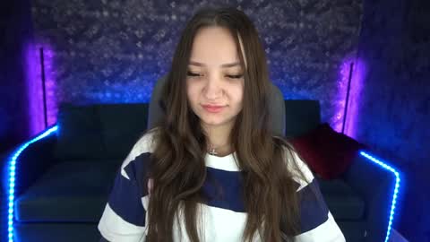 Snapshot of elyslunar_ chatting on 12-27-24, 08:24 Call me Elis online show from 12-27-24, 08:24