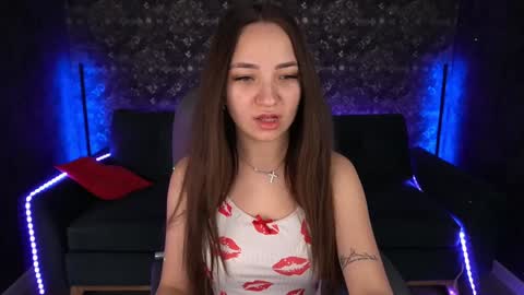 Snapshot of elyslunar_ chatting on 01-12-25, 10:12 Call me Elis online show from 01-12-25, 10:12