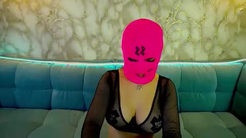 Snapshot of elyslunar_ chatting on 11-28-25, 01:58 Call me Elis online show from 11-28-25, 01:58