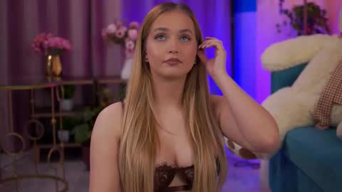 Elyssa online show from 01-15-26, 07:28