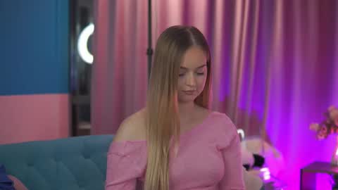 Elyssa online show from 03-04-26, 07:53