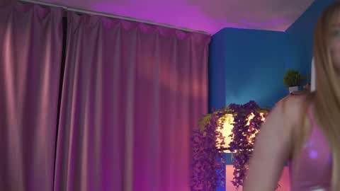 Elyssa online show from 04-04-26, 06:49