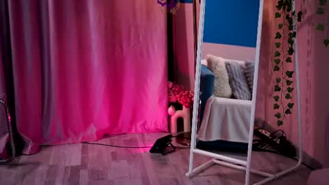Elyssa online show from 07-24-26, 07:23