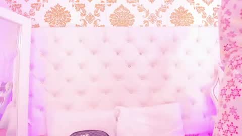 Ema Lambert  online show from 04-23-26, 12:29