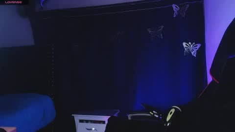 ema_ploxx online show from 04-25-26, 03:53