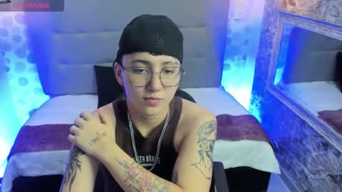 Snapshot of emahills__axelrose chatting on 09-30-25, 02:38 emahills__axelrose online show from 09-30-25, 02:38