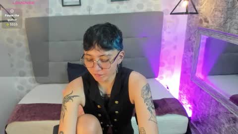 Snapshot of emahills__axelrose chatting on 10-18-25, 02:03 emahills__axelrose online show from 10-18-25, 02:03