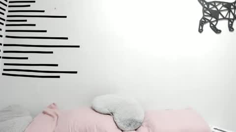 Ema Walker online show from 04-16-26, 08:20