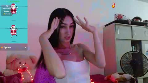 Snapshot of ember57607 chatting on 11-26-25, 10:33 ember57607 online show from 11-26-25, 10:33