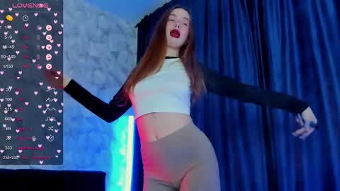 Snapshot of ember_void chatting on 11-26-25, 12:06 Ember online show from 11-26-25, 12:06