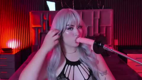 Ember Velvet online show from 03-06-26, 04:09