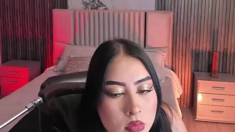 Ember Velvet online show from 04-01-26, 04:02