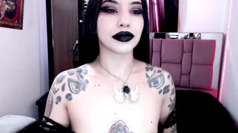Emerald Black online show from 01-18-25, 12:57