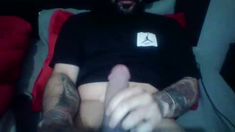 Snapshot of emecuatro20 chatting on 09-15-25, 01:38 emecuatro20 online show from 09-15-25, 01:38