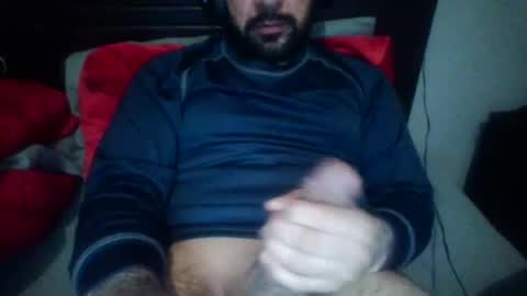 Snapshot of emecuatro20 chatting on 10-15-25, 02:11 emecuatro20 online show from 10-15-25, 02:11