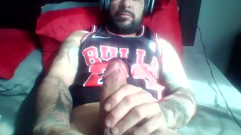 Snapshot of emecuatro20 chatting on 10-17-25, 08:00 emecuatro20 online show from 10-17-25, 08:00