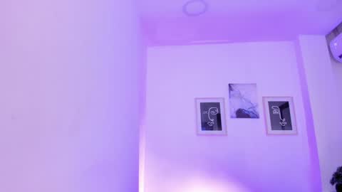 Snapshot of emelie_89 chatting on 02-01-25, 02:45 emelie_89 online show from 02-01-25, 02:45