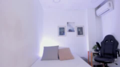 emelie_89 online show from 10-27-25, 11:58