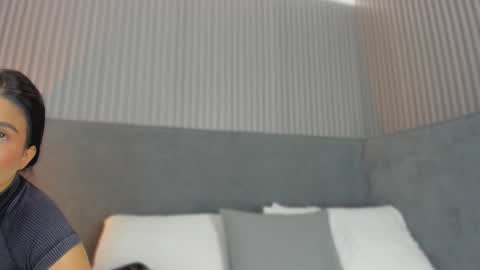 emelie_89 online show from 02-17-26, 11:40