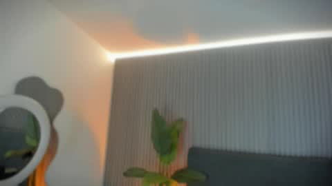 emelie_89 online show from 04-22-26, 11:56