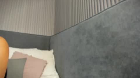 emelie_89 online show from 07-22-26, 11:35