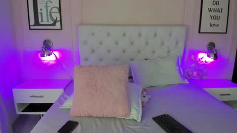 Emily  online show from 12-07-24, 05:15