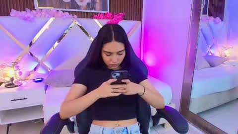 Snapshot of emelie_ch_ chatting on 07-16-26, 05:02 Emily online show from 07-16-26, 05:02