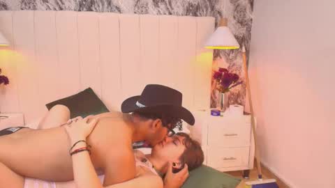 Emely  Antony online show from 12-15-25, 05:28