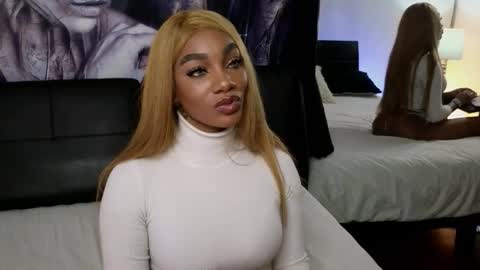 Snapshot of emely_brandon_ chatting on 11-18-25, 03:34 anyelii online show from 11-18-25, 03:34