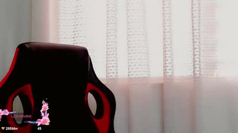 Snapshot of emely_peyton chatting on 10-18-25, 01:56 emely_peyton online show from 10-18-25, 01:56