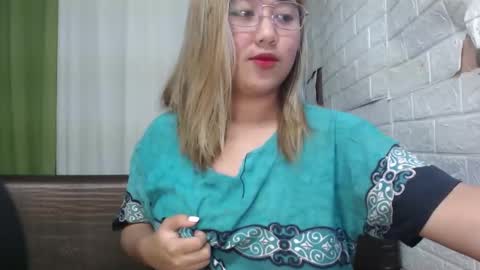 Emely online show from 01-14-25, 12:24