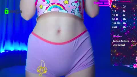 Snapshot of emelycrystal chatting on 10-04-25, 11:58 Emely online show from 10-04-25, 11:58