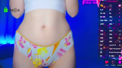 Snapshot of emelycrystal chatting on 10-09-25, 11:58 Emely online show from 10-09-25, 11:58