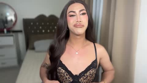 EMELY online show from 03-04-26, 12:33