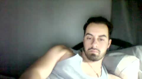 Snapshot of emgee88 chatting on 01-12-25, 06:28 emgee88 online show from 01-12-25, 06:28