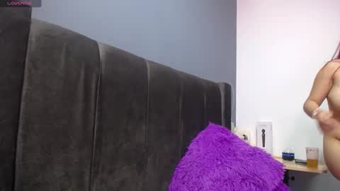 Snapshot of emi_candi chatting on 01-18-25, 06:03 emi online show from 01-18-25, 06:03