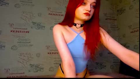 Snapshot of emi_less chatting on 09-13-25, 03:45 Emi online show from 09-13-25, 03:45